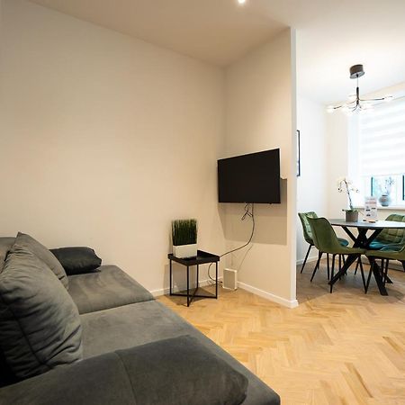 Brand-New Apartment In The 17Th District Of 비엔나 외부 사진